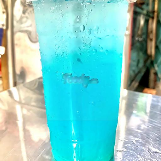 ai-duong-xanh-blue-curacao