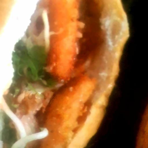 banh-my-nem-chua-ran