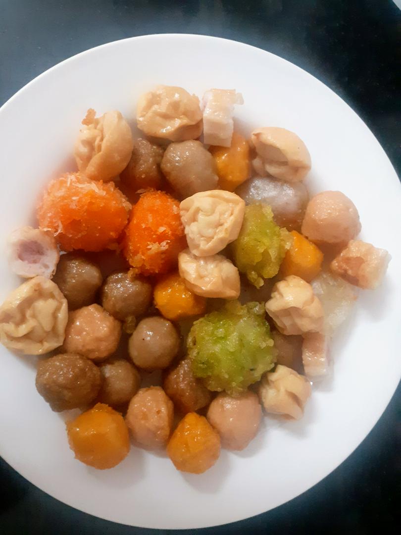 combo-ca-vien-7-mon-tang-1-ly-hong-tra-dau