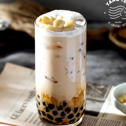 tra-sua-hanh-nhan-hat-sen