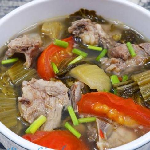 CƠM SƯỜN NON HẦM CẢI CHUA