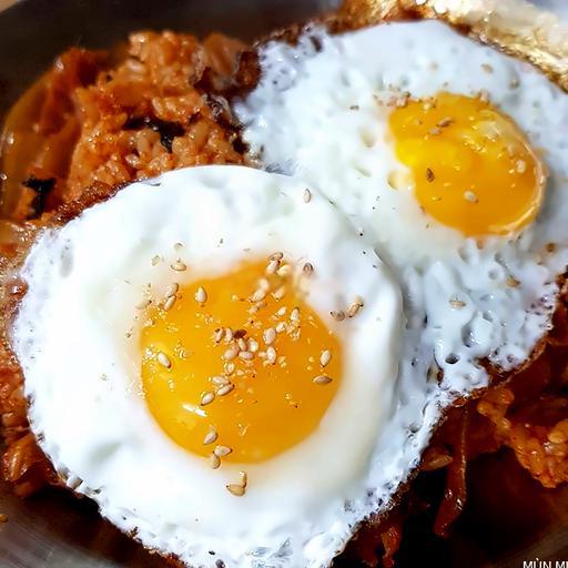 com-rang-kim-chi-kem-trung-op