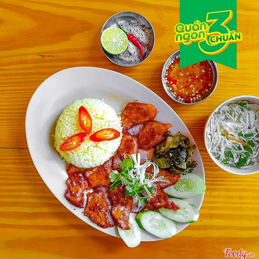 com-xa-xiu-ac-biet-kieu-hai-nam