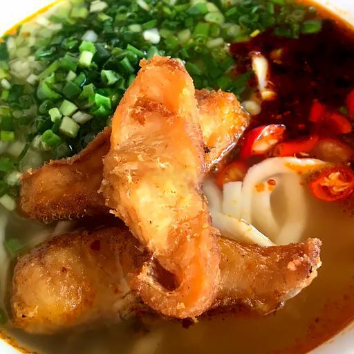 banh-canh-ca-chien