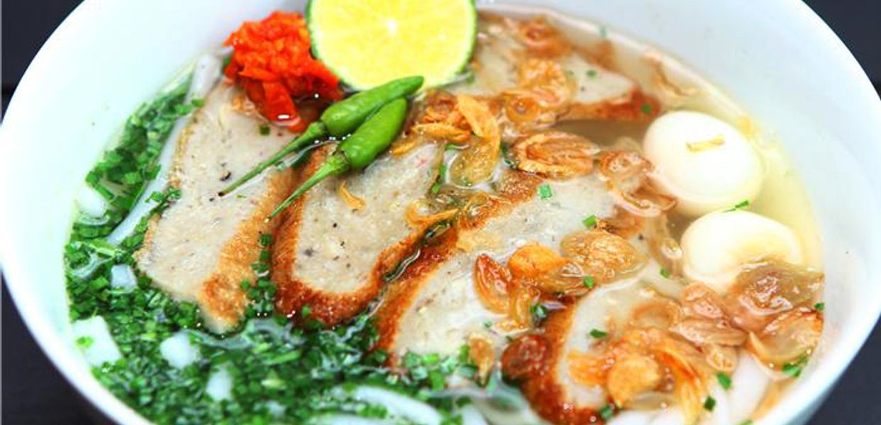 banh-canh-cha-ca-ac-san-phan-thiet-van-kiep