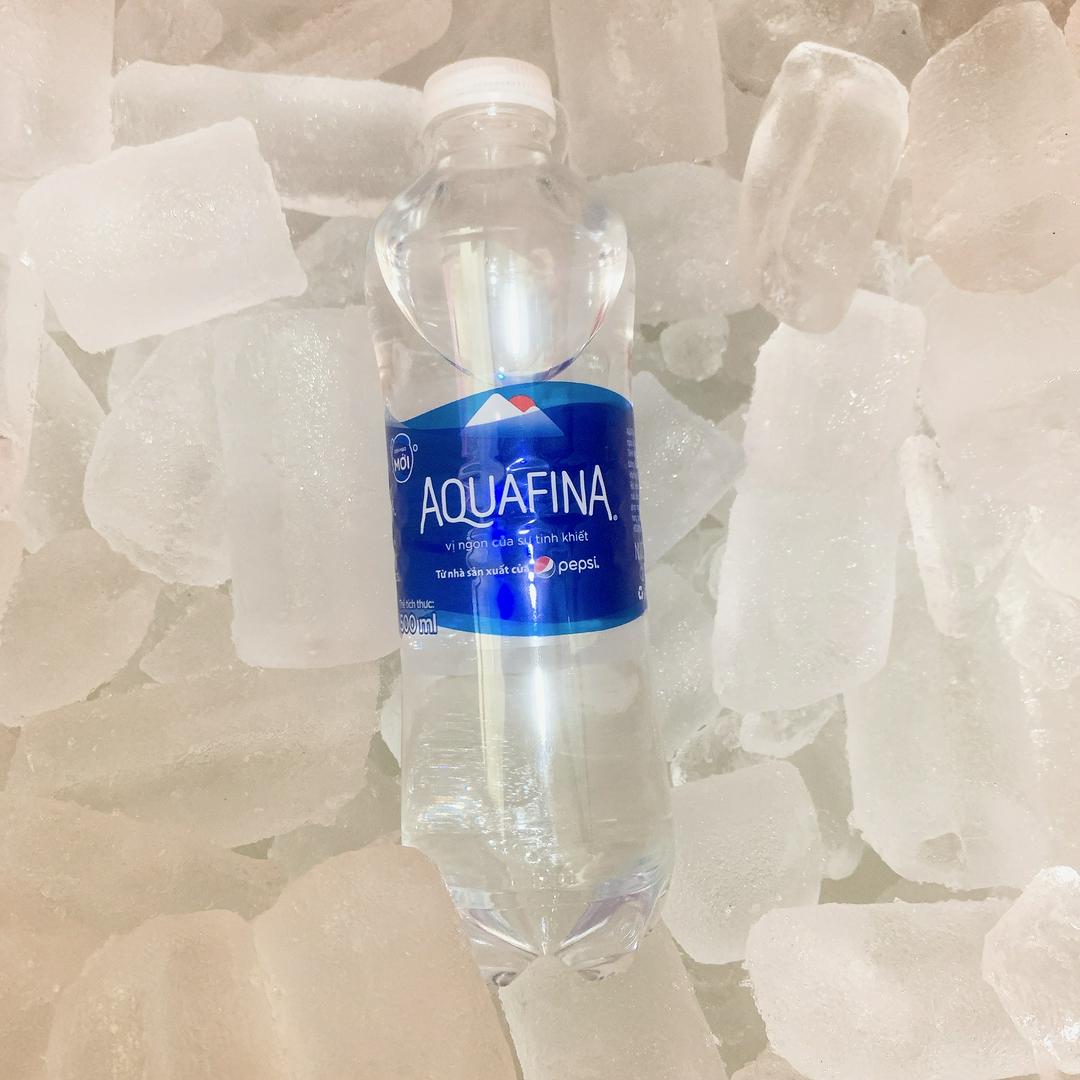 nuoc-suoi-aquafina
