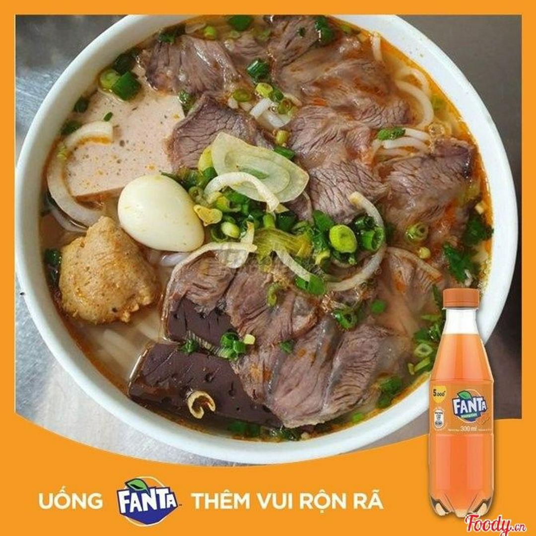 bun-bo-hue-khong-mong-nuoc-cam