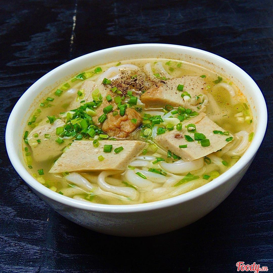 banh-canh-cha-ca