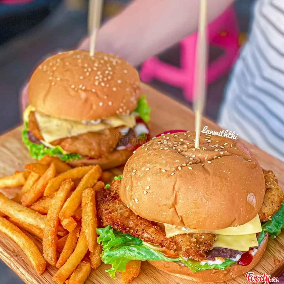 burger-tom-trung-pho-mai-1-pepsi