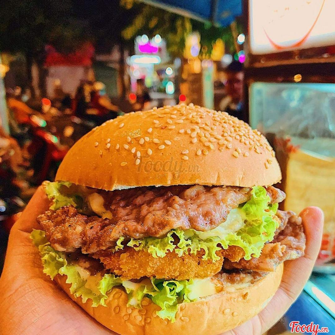 burger-bo-2-tang-trung-pho-mai-1-pepsi