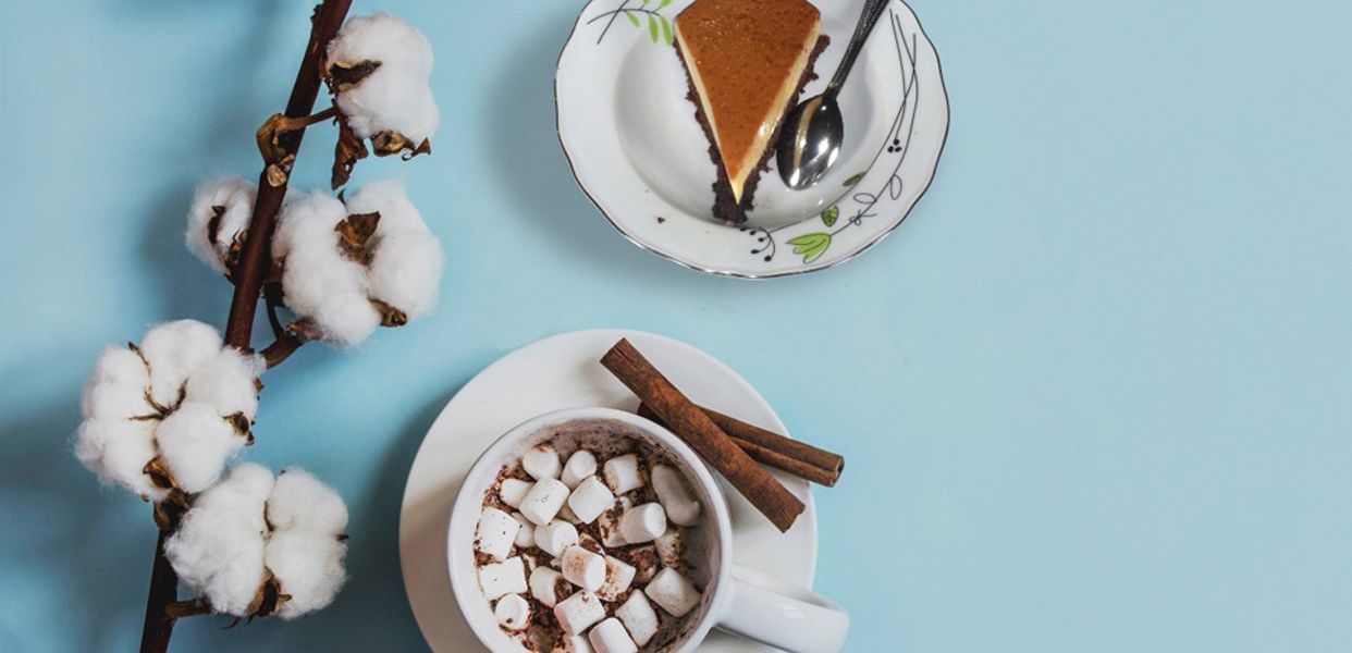 banh-gia-inh-flan-gato-cach-mang-thang-8