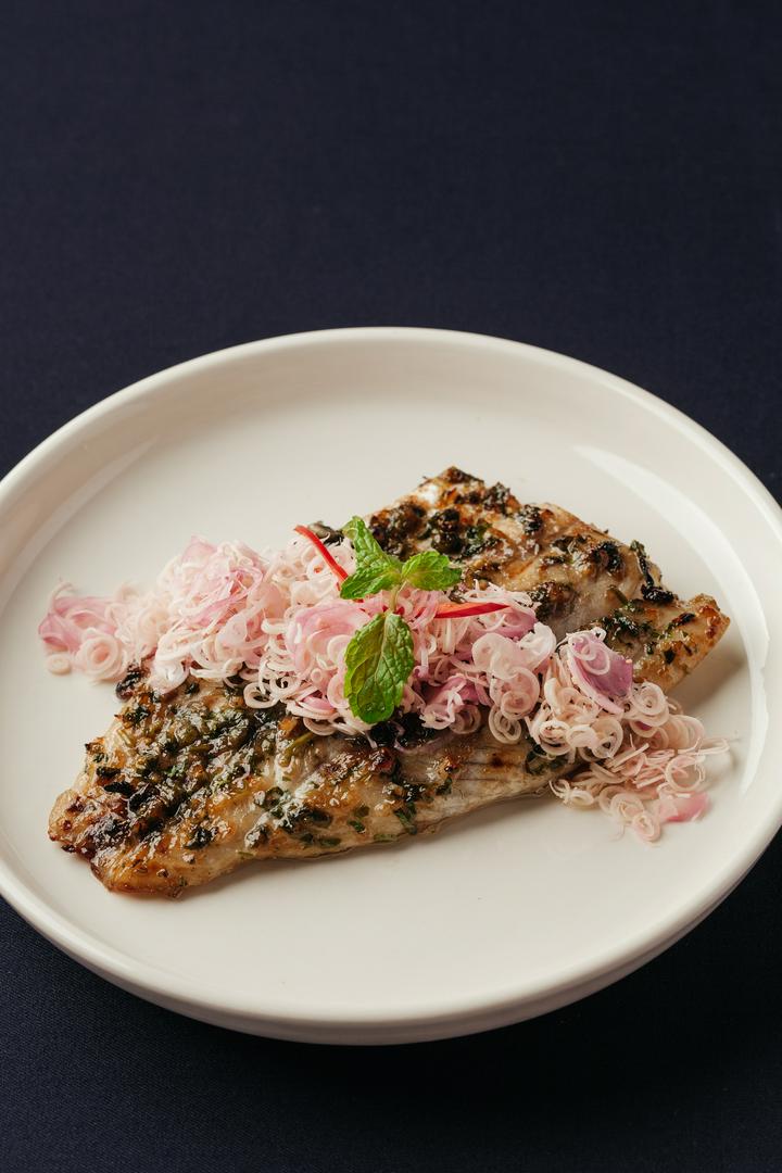 ca-chem-nuong-sa-va-hanh-tim