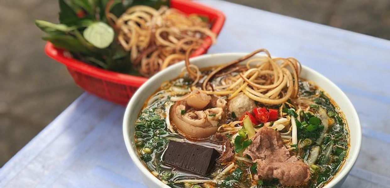 bun-bo-hue-chi-em-bui-huu-nghia