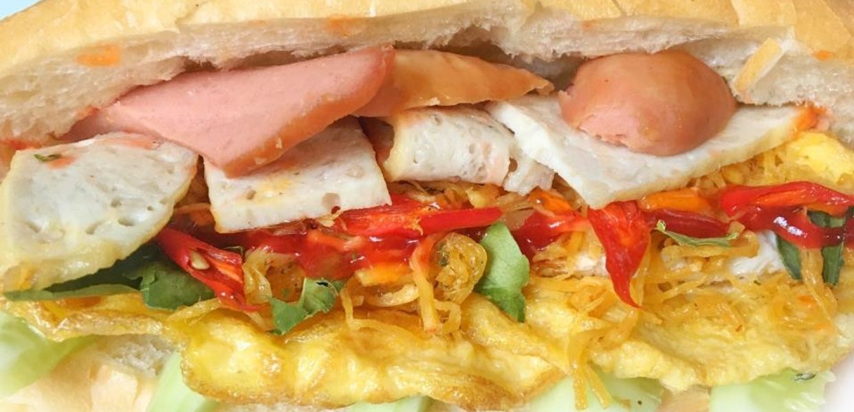 Cô-Hà---Bánh-Mì-&-Cháo-Quẩy-Nóng---Lạc-Long-Quân