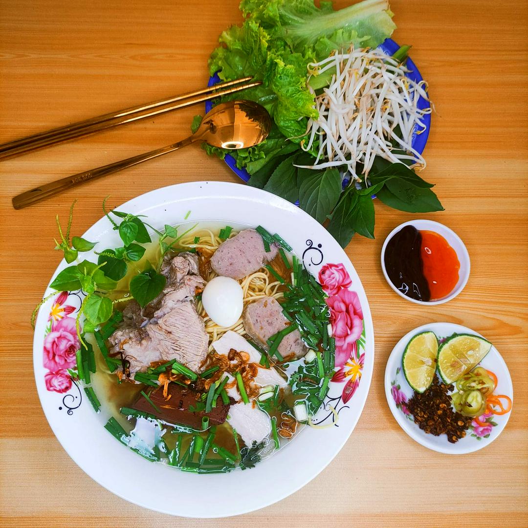 mi-tuoi-xuong-thit-bo-vien