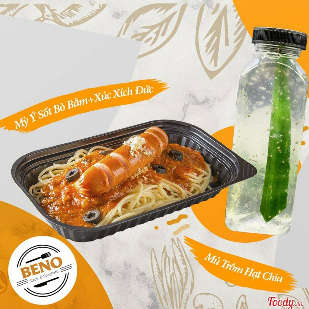 my-y-bo-bam-xuc-xich-uc-mu-trom-hat-chia