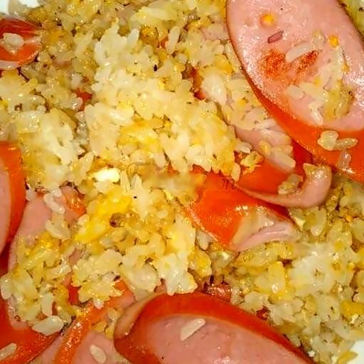 2-com-chien-trung-com-chien-xuc-xich-1-op-la