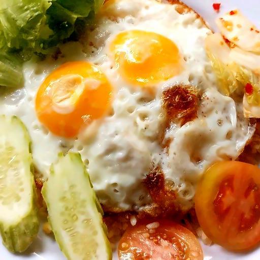 com-chien-trung-op-la