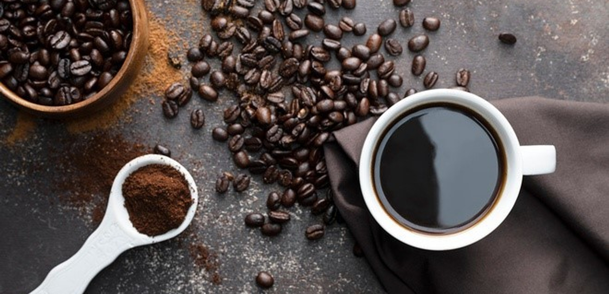 tea-abi-abo-tra-dau-va-tra-oi-cach-mang-thang-8