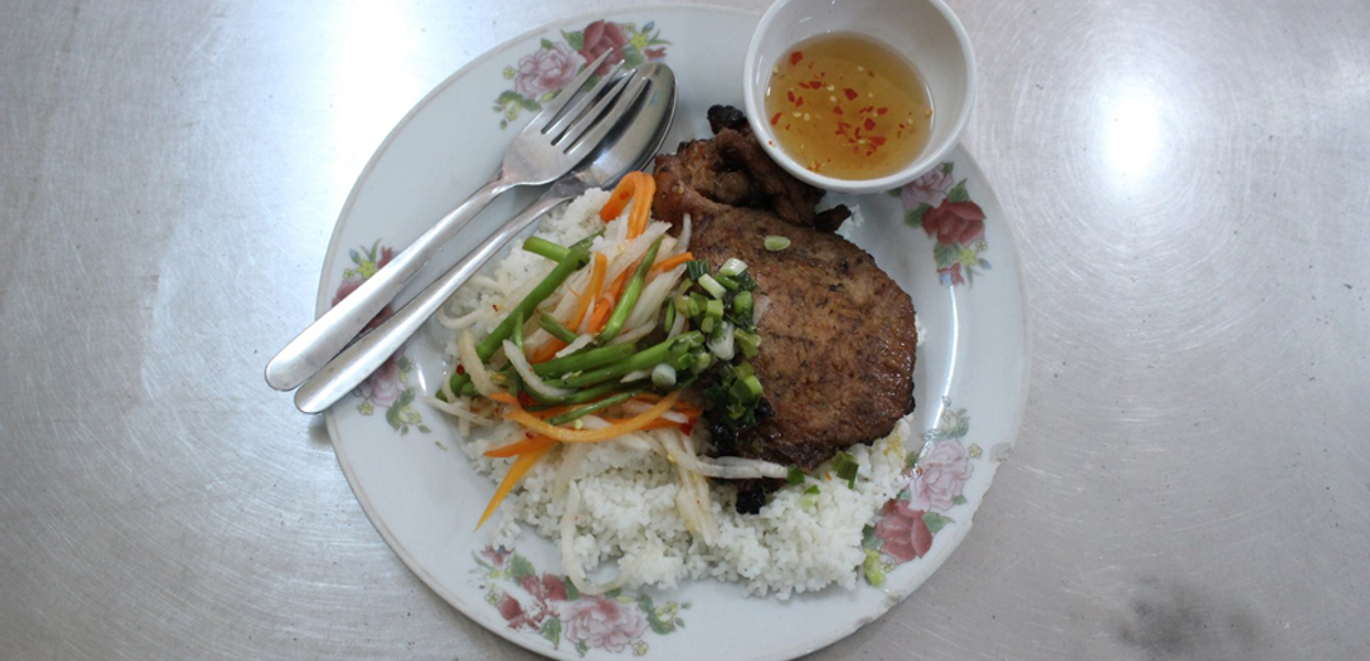 18a-com-binh-dan-nguyen-thi-minh-khai
