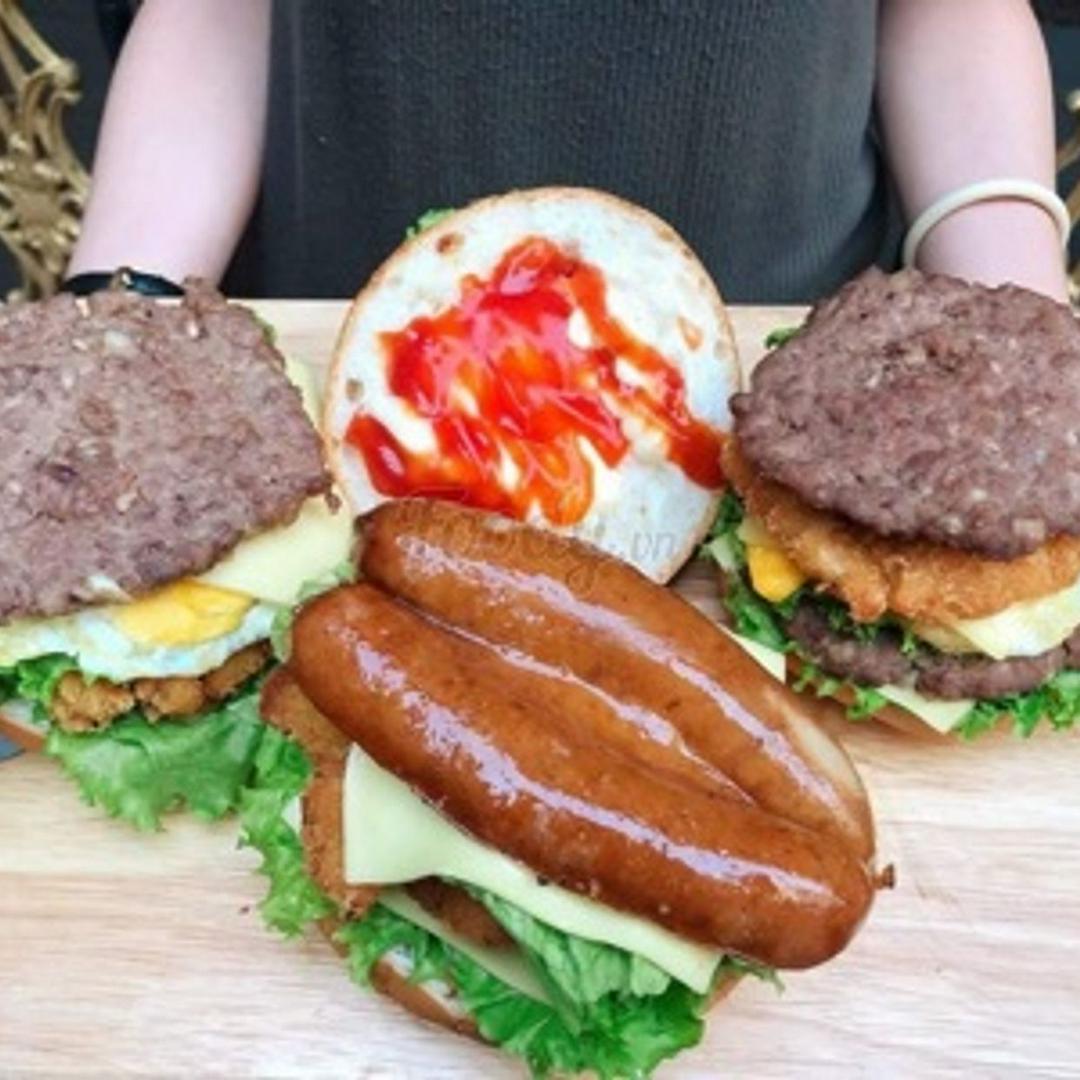 burger-tom-2-tang-trung-pho-mai-khoai-vua-ga-lac-pepsi-free