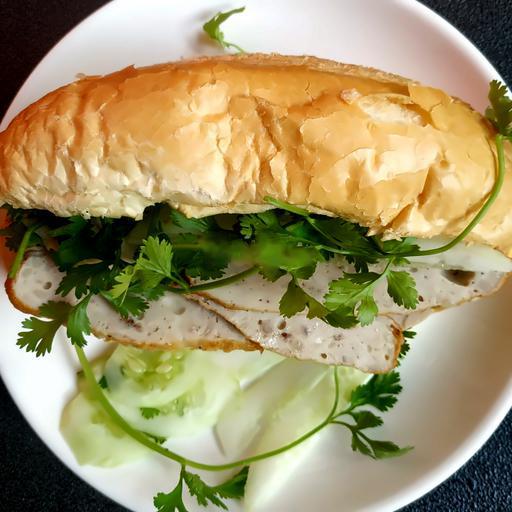 banh-mi-kep-pate-cha-mo