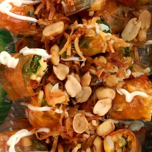 banh-trang-cuon-cham-sot-me