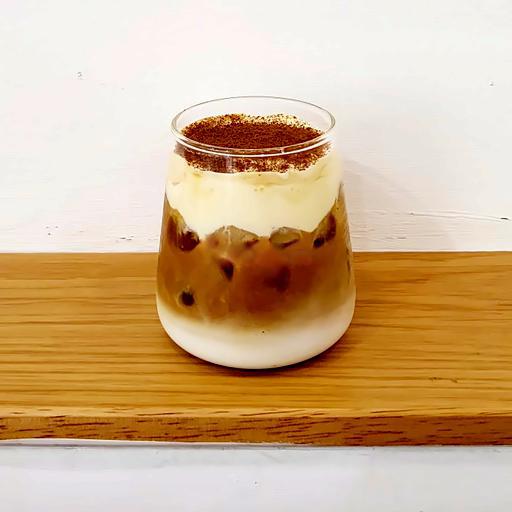 tiramisu-cafe-latte