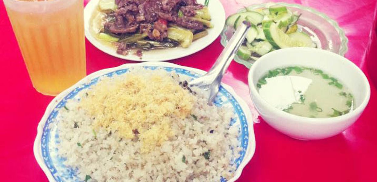 ngoan-tien-bun-cha-va-com-rang-nghia-tan