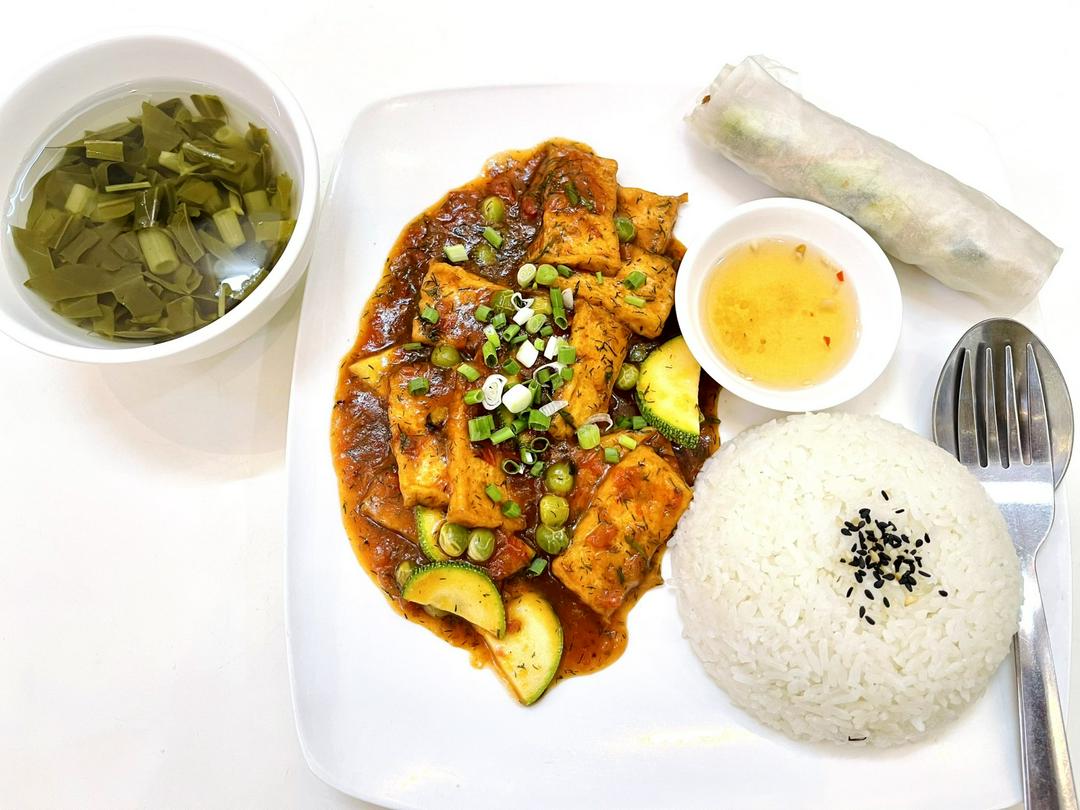 com-phan-au-sot-ca-chua-thi-la