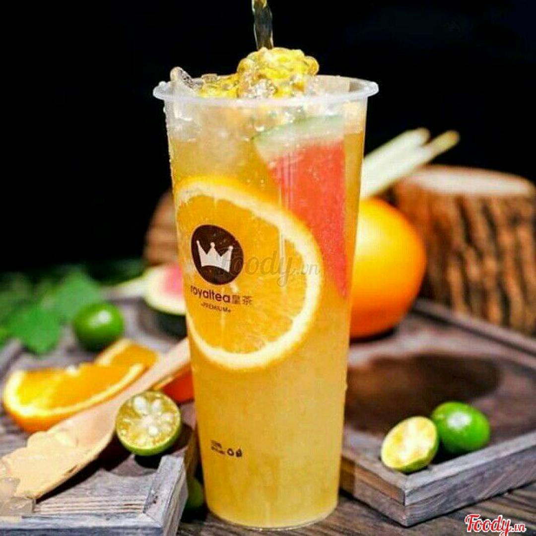 tra-xanh-hoa-qua-ac-biet