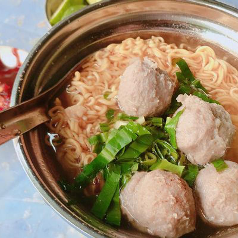 combo-mi-goi-bo-vien-nuoc-uong