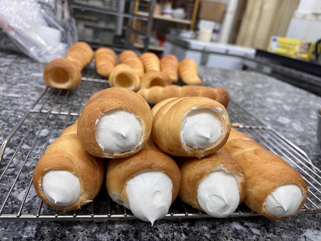 banh-oc-que-sung-chau-sot-kem