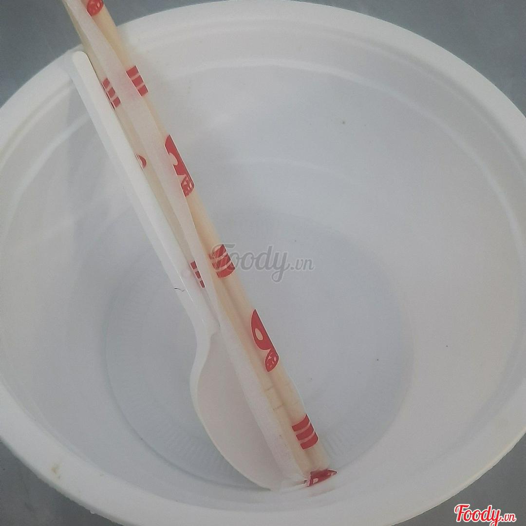 dung-cu-an-uong-to-muong-ua