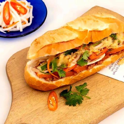 banh-mi-thap-cam-truyen-thong