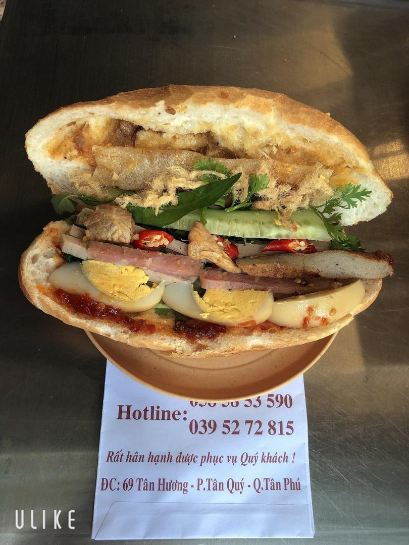 banh-mi-ac-biet-full-toping