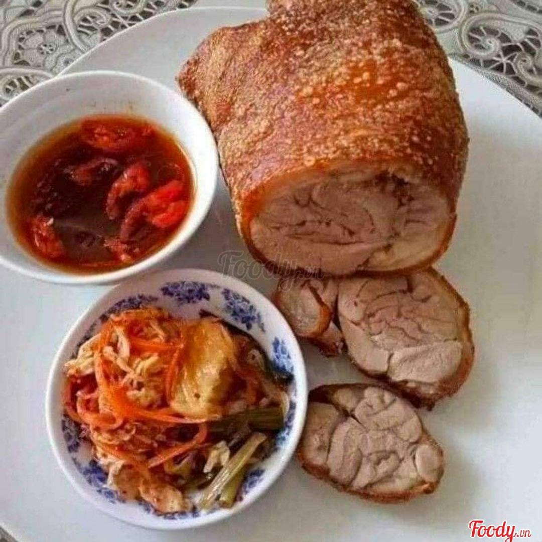 bap-gio-heo-nuong-la-chuc
