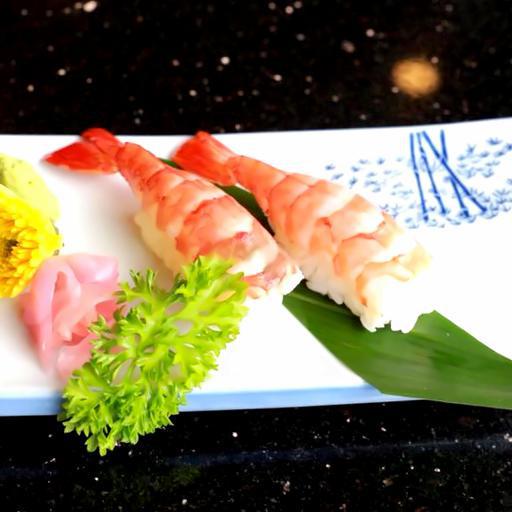 sushi-ebi-nigiri-shrimp-sushi-tom-tuoi-luoc