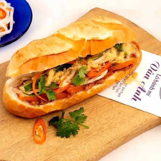 banh-mi-cha-thap-cam