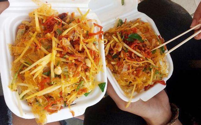 banh-trang-tron-banh-trang-cuon-cao-at