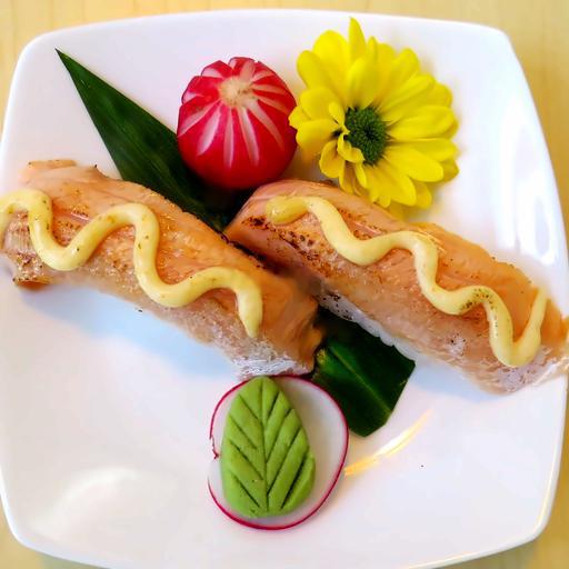 sushi-salmon-tataki-nigiri-ca-hoi-nuong-tai