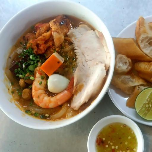 banh-canh-cua-co-hop