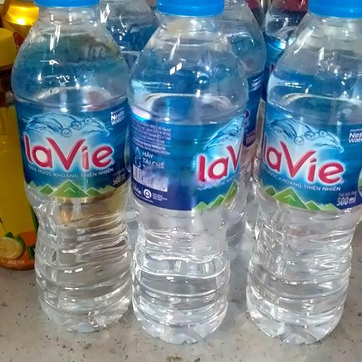 nuoc-khoang-la-vie-500ml