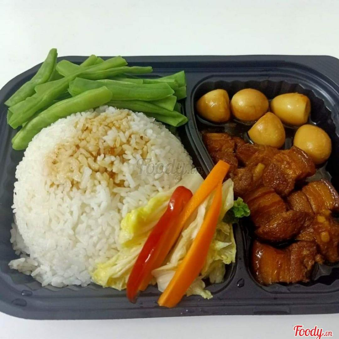 com-tam-thit-kho-trung