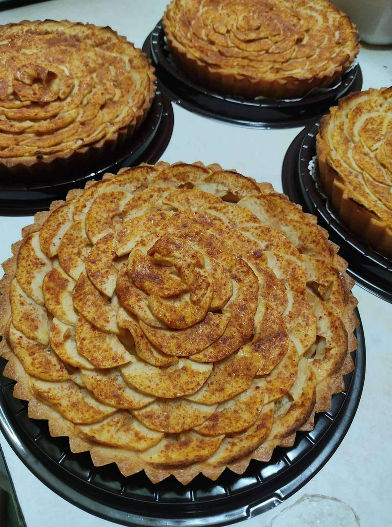 apple-tart-almond-cream-nguyen-o