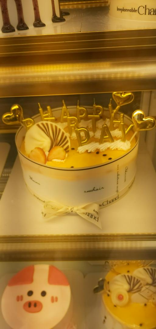 banh-nho-2-mat-chanh-leo-vien-meka-nen-hpbd