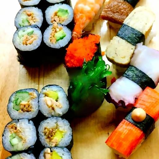 combo-nau-chin-2-maki-ca-hoi-teri-1-rong-bien-1-trung-tom-1-tom-1-trung-1-thanh-cua-1-luon