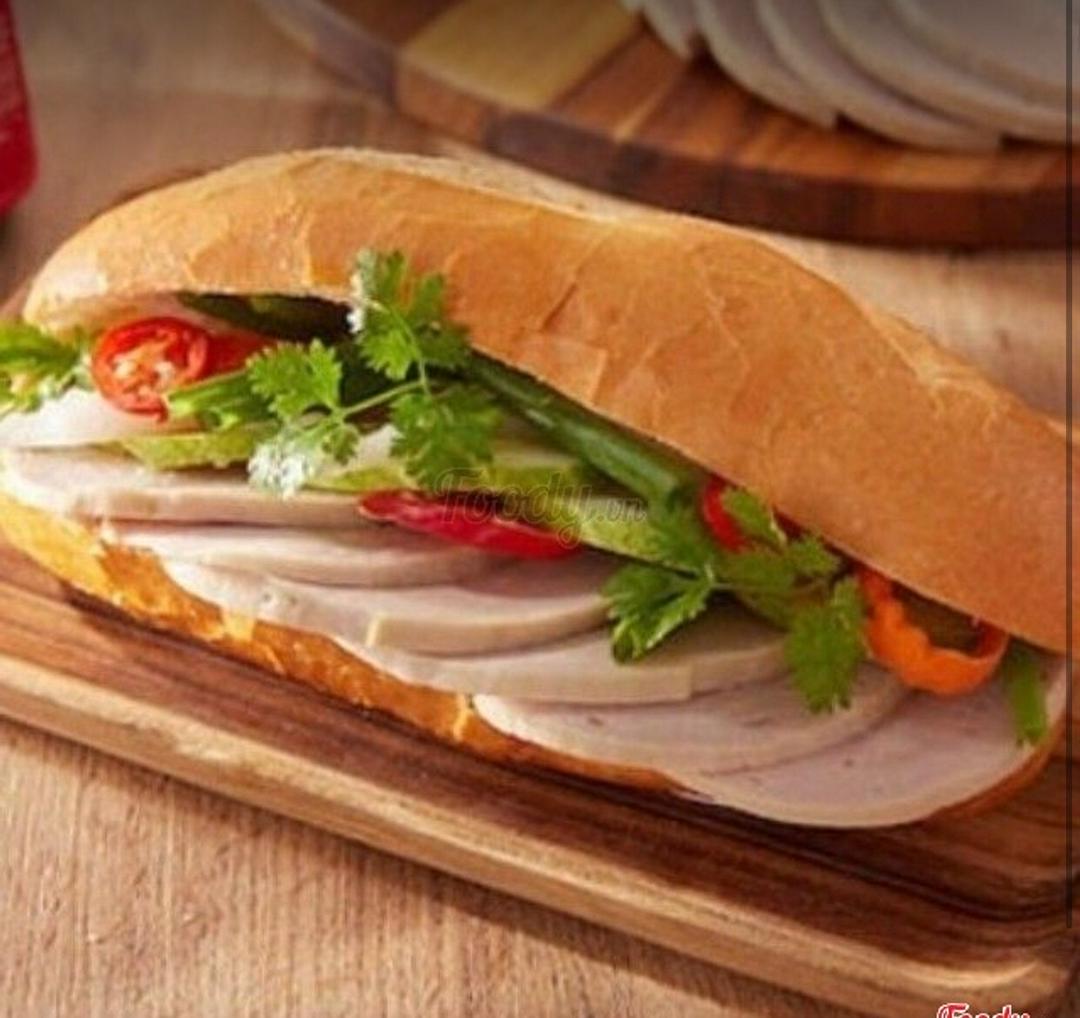 banh-mi-pate-cha-lua-cha-bong