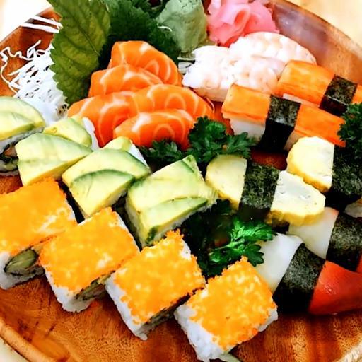 combo-ac-biet-5-mieng-sashimi-ca-hoi-2-ngr-tom-the-2-thanh-cua-2-trung-2-so-o-1-roll