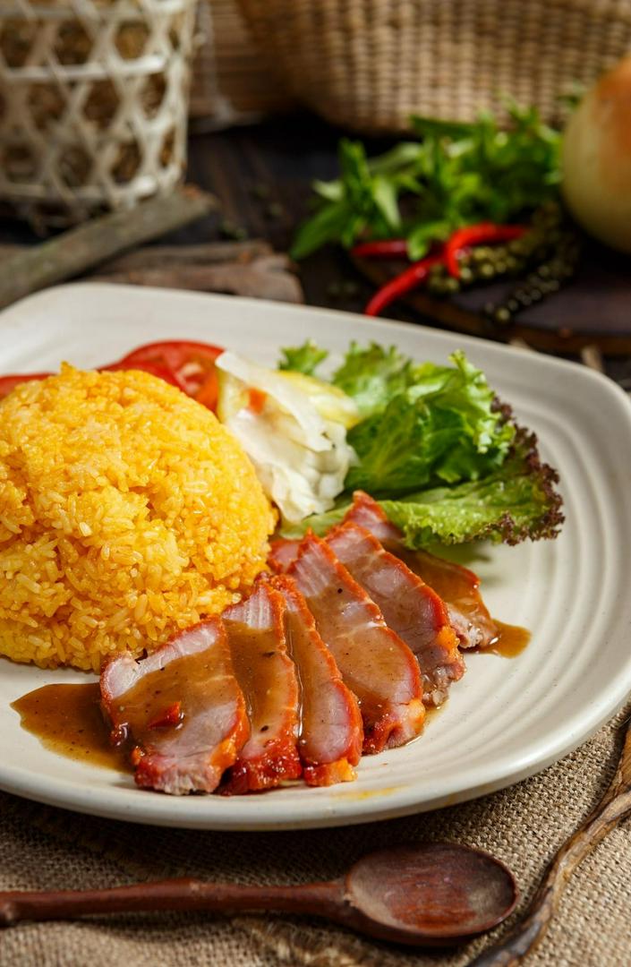 com-heo-quay-gion-bi